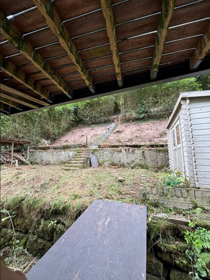 Même jardin dégagé après remise en ordre